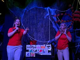 Country Cascades Waterpark Resort