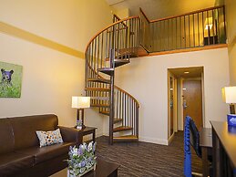 Country Cascades Waterpark Resort