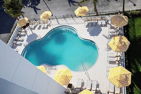 Cirque St. Armands Beachside