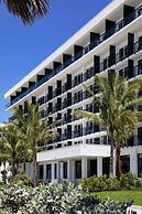 Cirque St. Armands Beachside