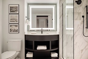 Cirque St. Armands Beachside