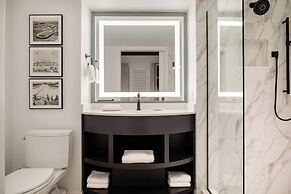 Cirque St. Armands Beachside