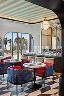 Cirque St. Armands Beachside