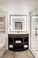 Cirque St. Armands Beachside