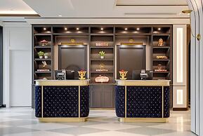 Cirque St. Armands Beachside