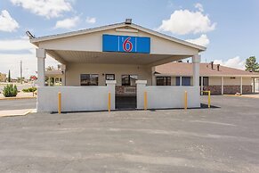 Motel 6 Lordsburg, NM
