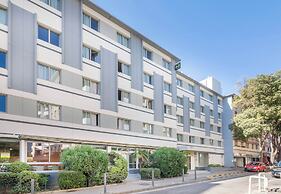 B&B HOTEL Marseille Prado Parc des expositions