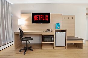 Highliner Hotel & Conference Centre