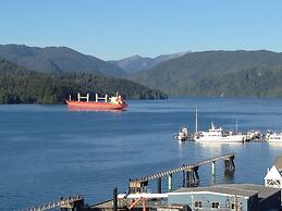 Highliner Hotel & Conference Centre