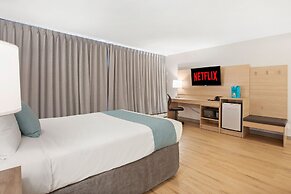 Highliner Hotel & Conference Centre