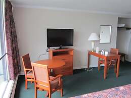 Highliner Hotel & Conference Centre