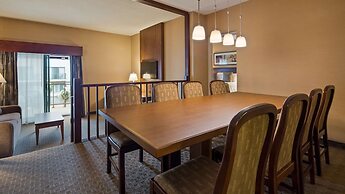 Best Western Plus Lamplighter Inn & Conference Centre