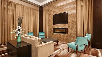 Best Western Plus Lamplighter Inn & Conference Centre