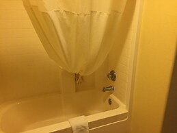 Days Inn & Suites by Wyndham Red Rock-Gallup