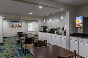 Days Inn by Wyndham Greenville