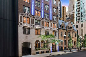 Holiday Inn Express Chicago - Magnificent Mile by IHG