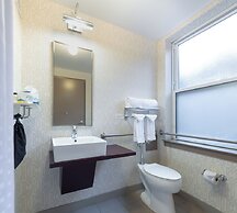 Holiday Inn Express Chicago - Magnificent Mile by IHG