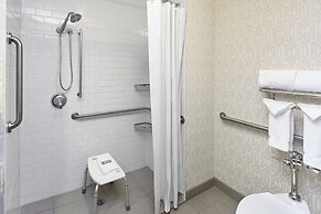 Holiday Inn Express Chicago - Magnificent Mile by IHG