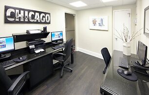 Holiday Inn Express Chicago - Magnificent Mile by IHG