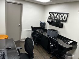 Holiday Inn Express Chicago - Magnificent Mile by IHG