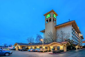 La Quinta Inn & Suites by Wyndham Seattle Sea-Tac Airport