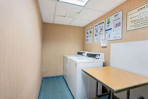 La Quinta Inn & Suites by Wyndham Seattle Sea-Tac Airport