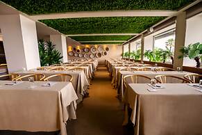 Coral Hotel Athens