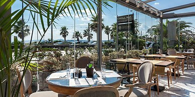 Coral Hotel Athens