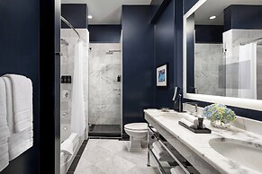 The Blackstone, Autograph Collection