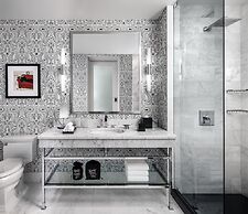 The Blackstone, Autograph Collection