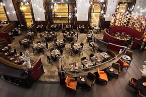 The Blackstone, Autograph Collection