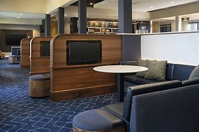 Courtyard by Marriott Fresno