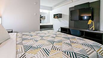 Motel 6 Nashua, NH - South