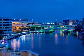 Hotel Tampa Riverwalk