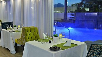 Peninsula All-Suite Hotel by Dream Resorts