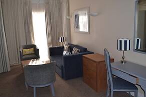 Peninsula All-Suite Hotel by Dream Resorts