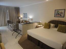 Peninsula All-Suite Hotel by Dream Resorts