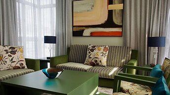 Peninsula All-Suite Hotel by Dream Resorts