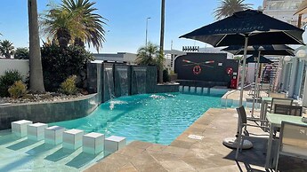 Peninsula All-Suite Hotel by Dream Resorts