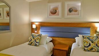 Peninsula All-Suite Hotel by Dream Resorts