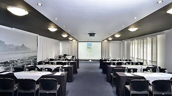 Peninsula All-Suite Hotel by Dream Resorts