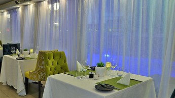 Peninsula All-Suite Hotel by Dream Resorts