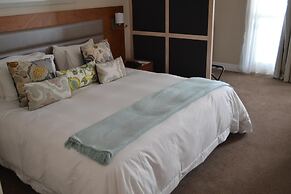 Peninsula All-Suite Hotel by Dream Resorts