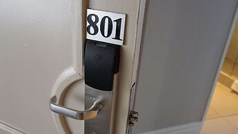 Peninsula All-Suite Hotel by Dream Resorts