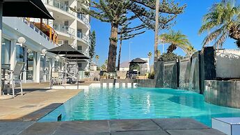 Peninsula All-Suite Hotel by Dream Resorts