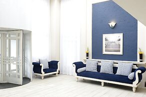 Peninsula All-Suite Hotel by Dream Resorts