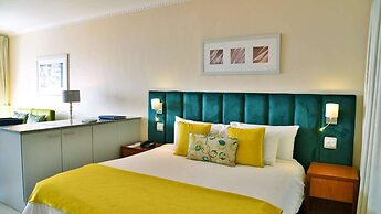 Peninsula All-Suite Hotel by Dream Resorts