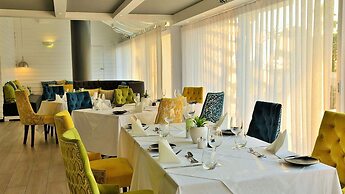 Peninsula All-Suite Hotel by Dream Resorts