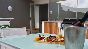 Peninsula All-Suite Hotel by Dream Resorts