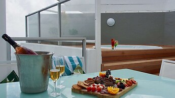 Peninsula All-Suite Hotel by Dream Resorts